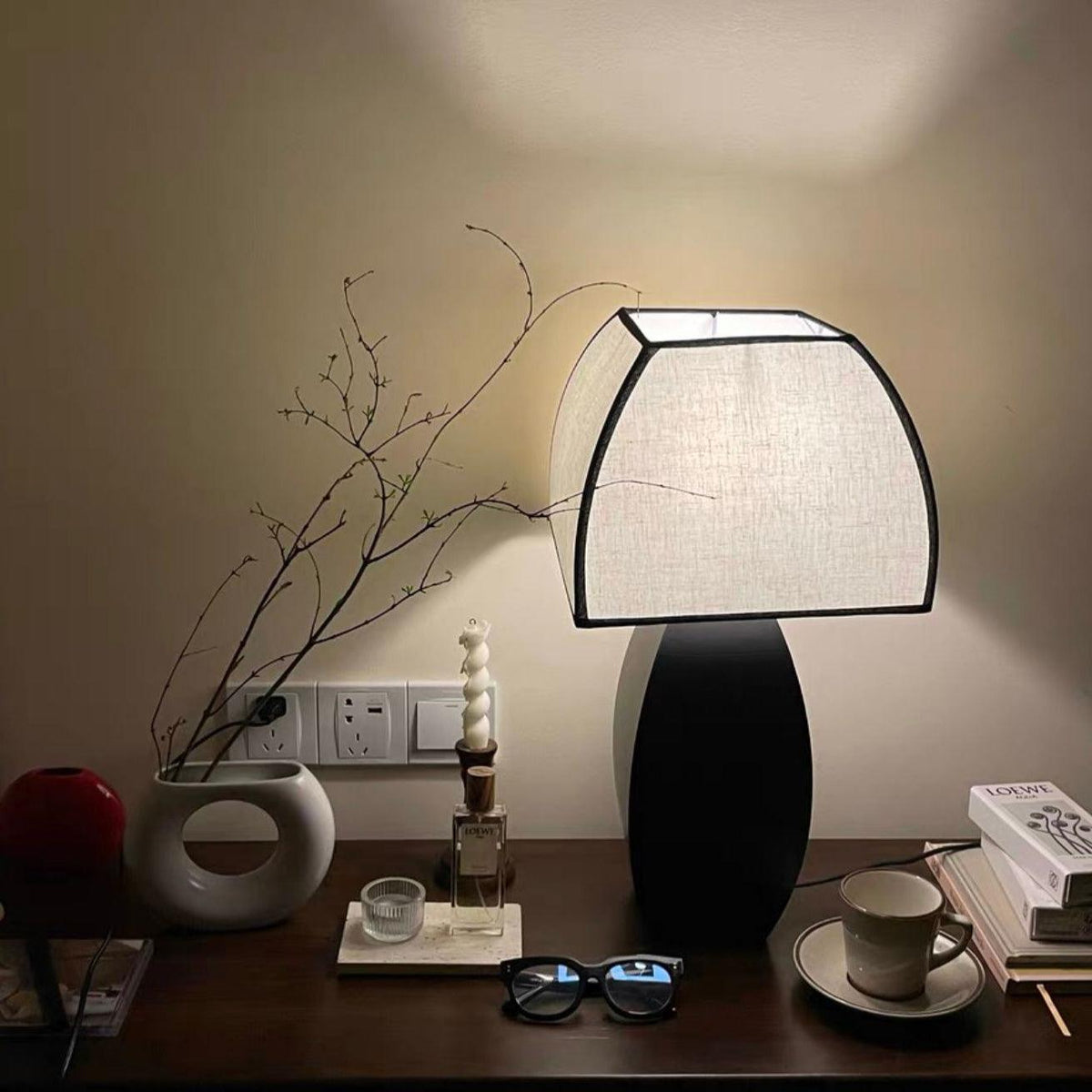 Alux minimalistisk bordslampa i tyg