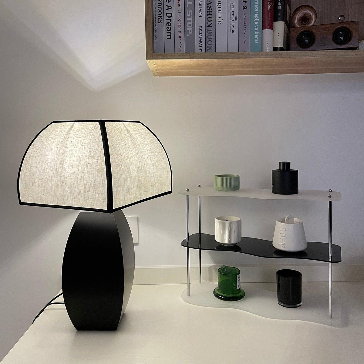 Alux minimalistisk bordslampa i tyg