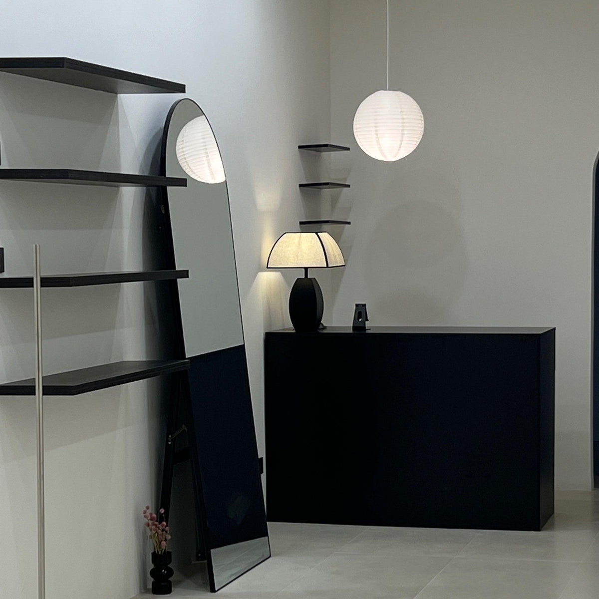 Alux minimalistisk bordslampa i tyg