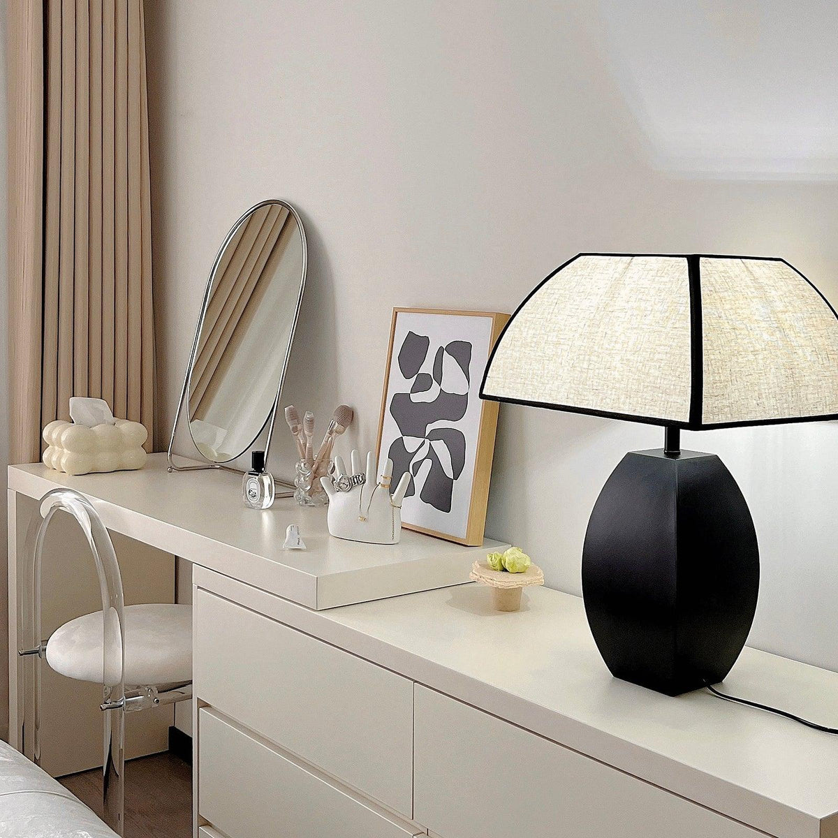 Alux minimalistisk bordslampa i tyg