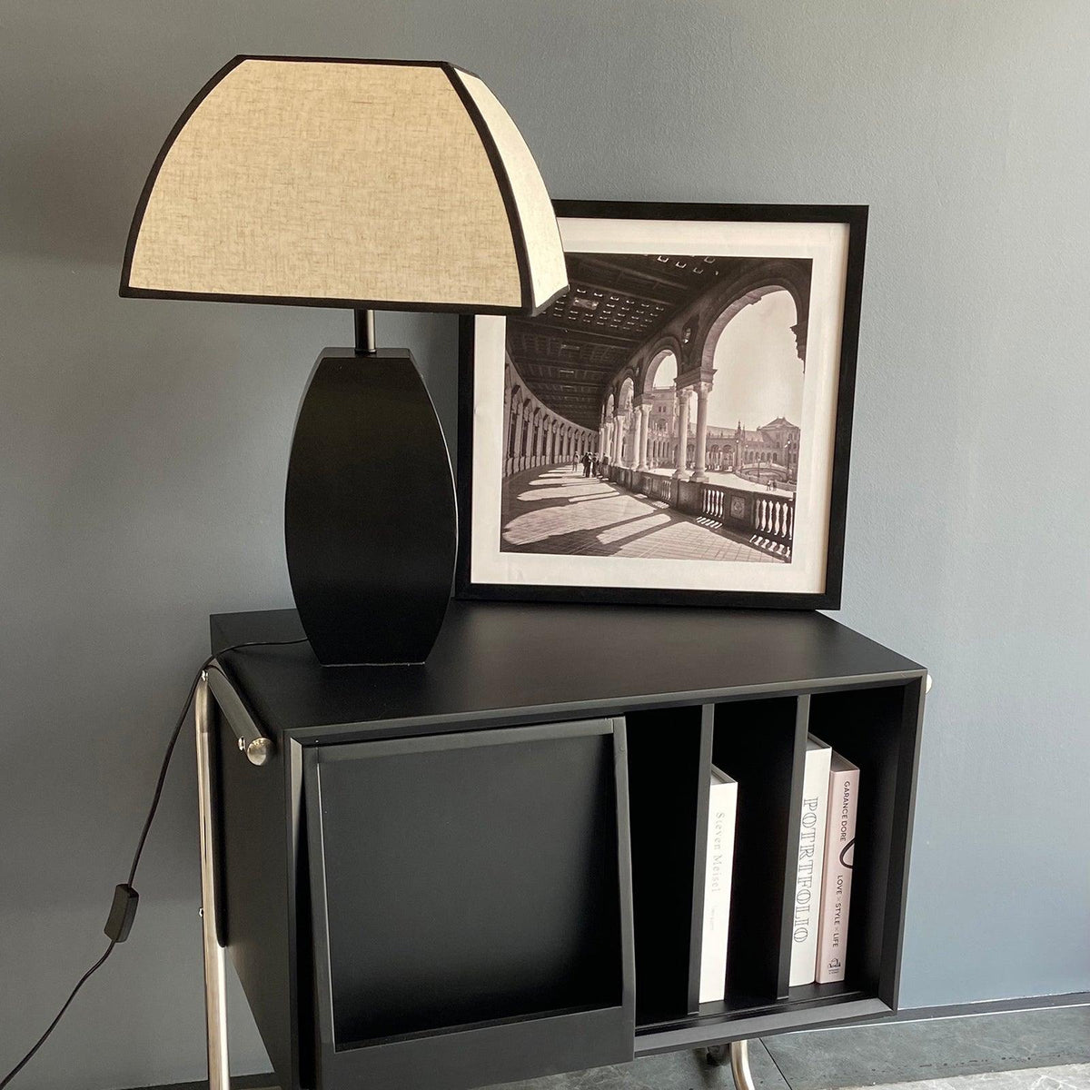 Alux minimalistisk bordslampa i tyg