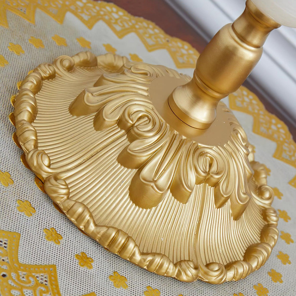 Terianielle Table Lamp