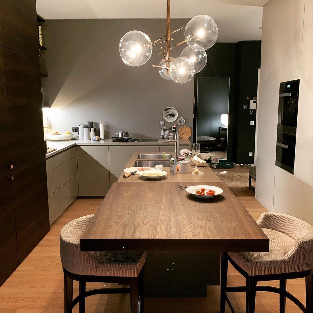 Aveno LED-ljósakróna úr glæru kristalgleri
