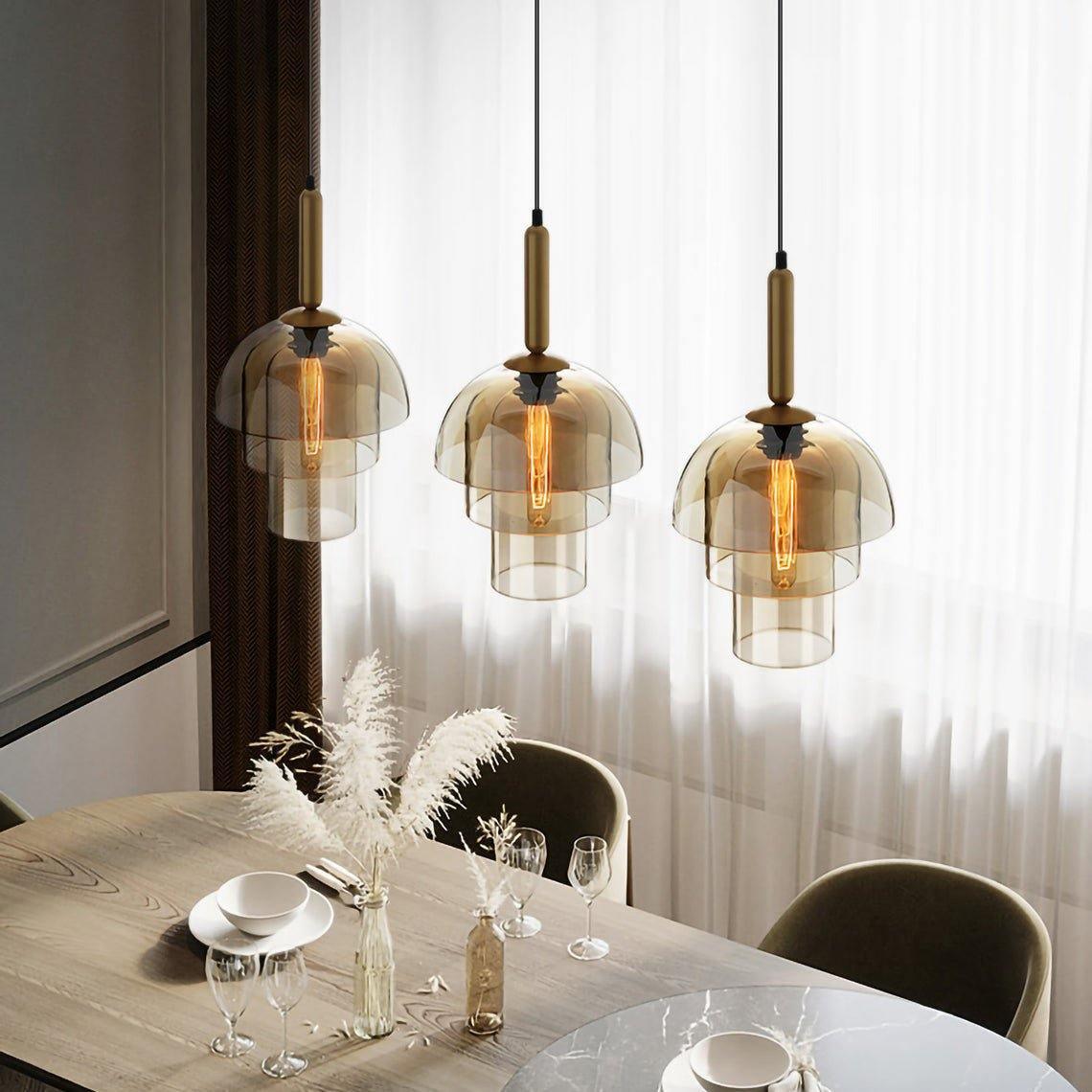 Renley pendellampa med konjakfärgad glaskupa och mässing, mid-century
