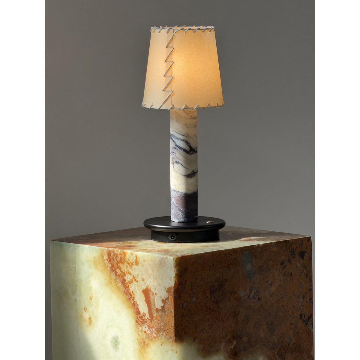 Viraerira-bordlampe