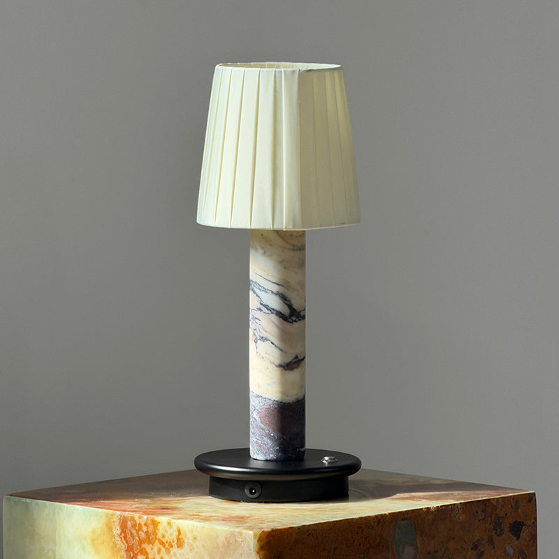 Viraerira-bordlampe