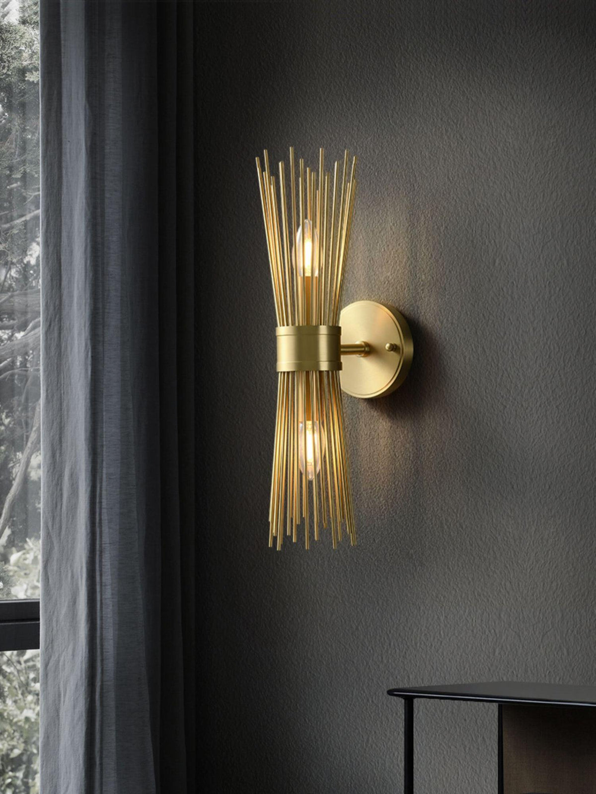 Aplique de parede Thresher pós-moderno de luxo em latão com candelabro