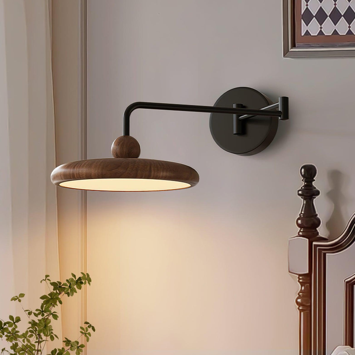 Kenshika væglampe med træskive i sort