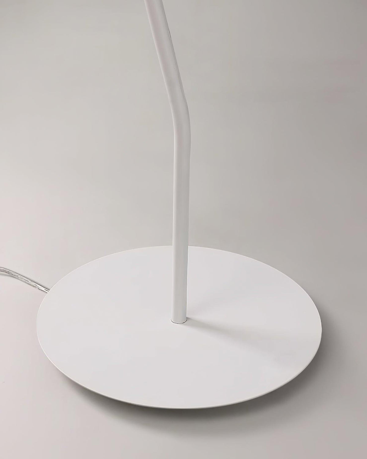 Minimalistisk golvlampa i tyg från Otheir
