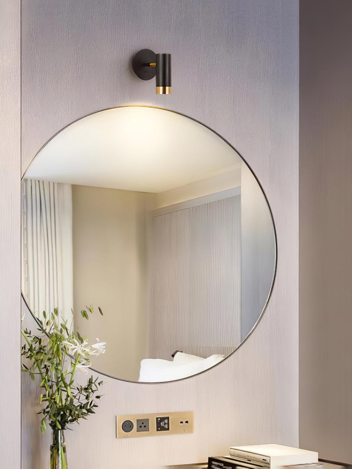 Cevare moderni minimalistinen seinävalaisin