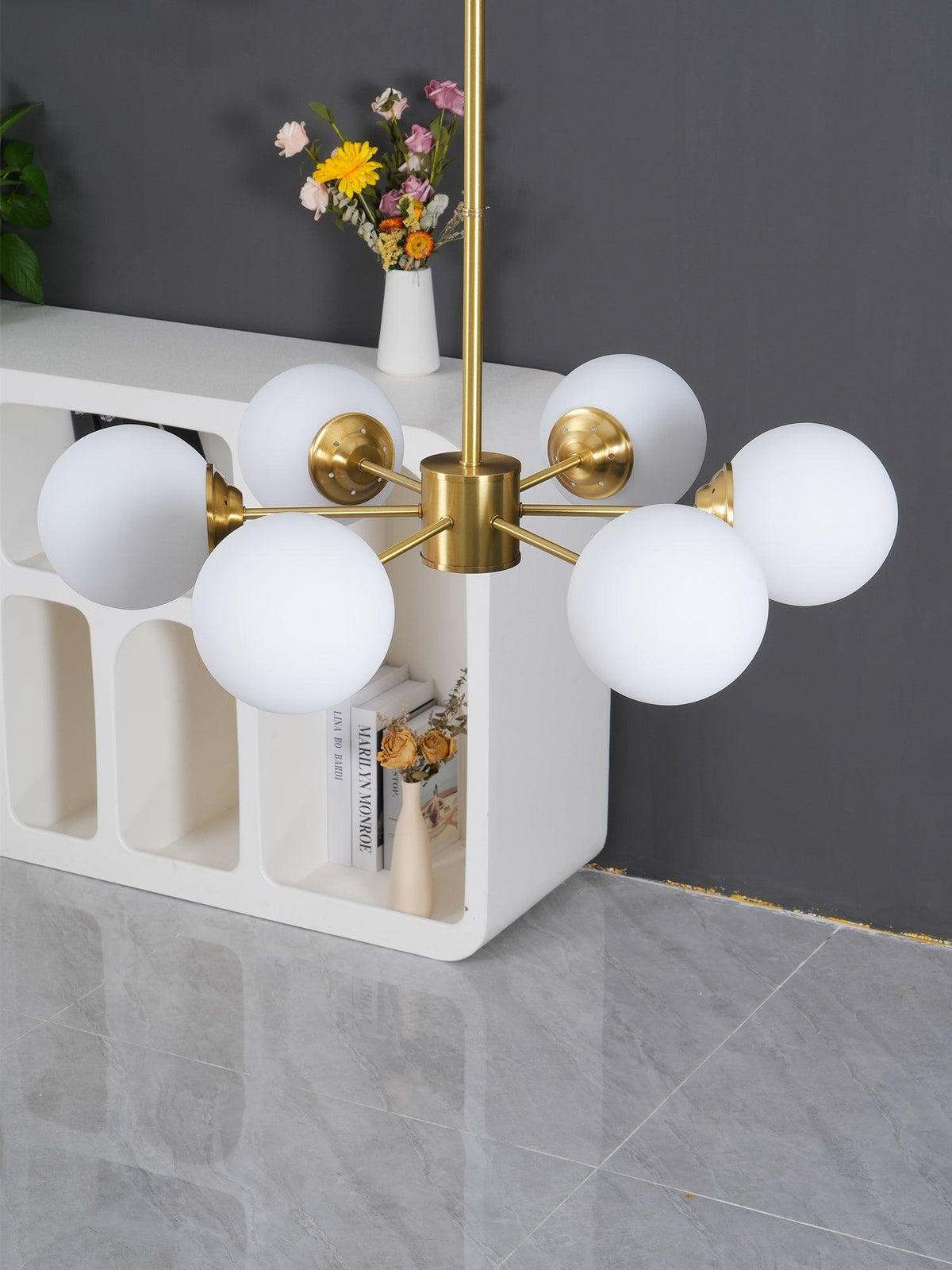 Lustre Eshlen de latão e vidro opalino