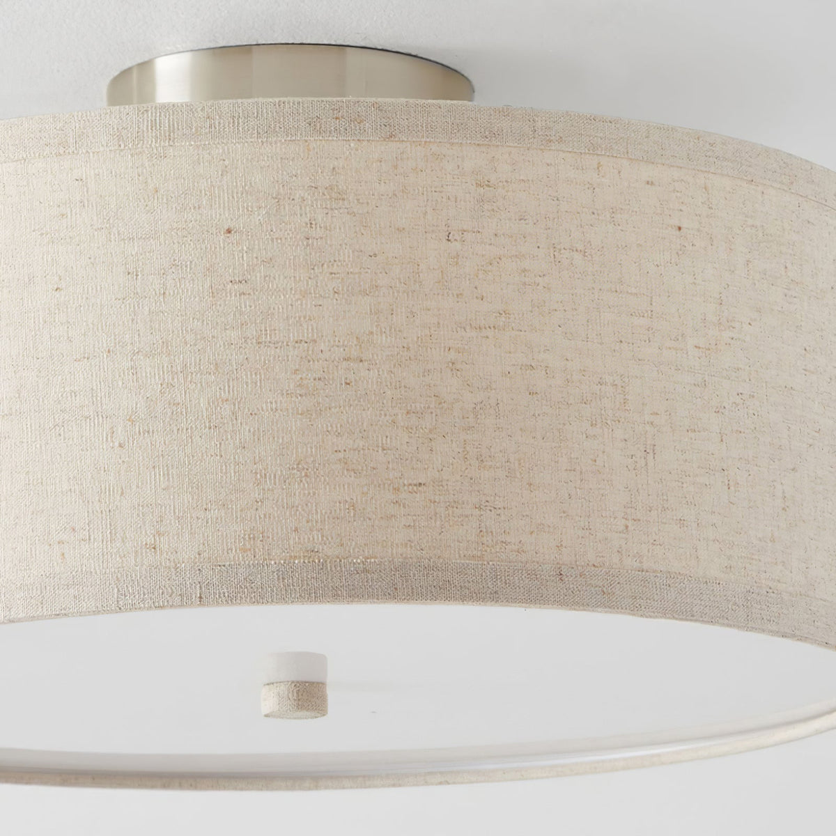 Qilvo loftlampe med linnedskærm, enkel og elegant