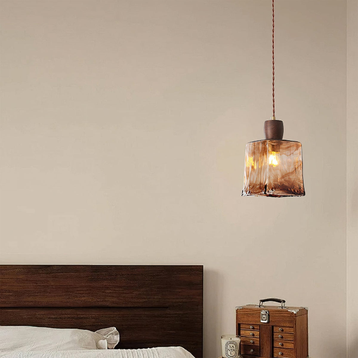 Seluelia Pendant Light