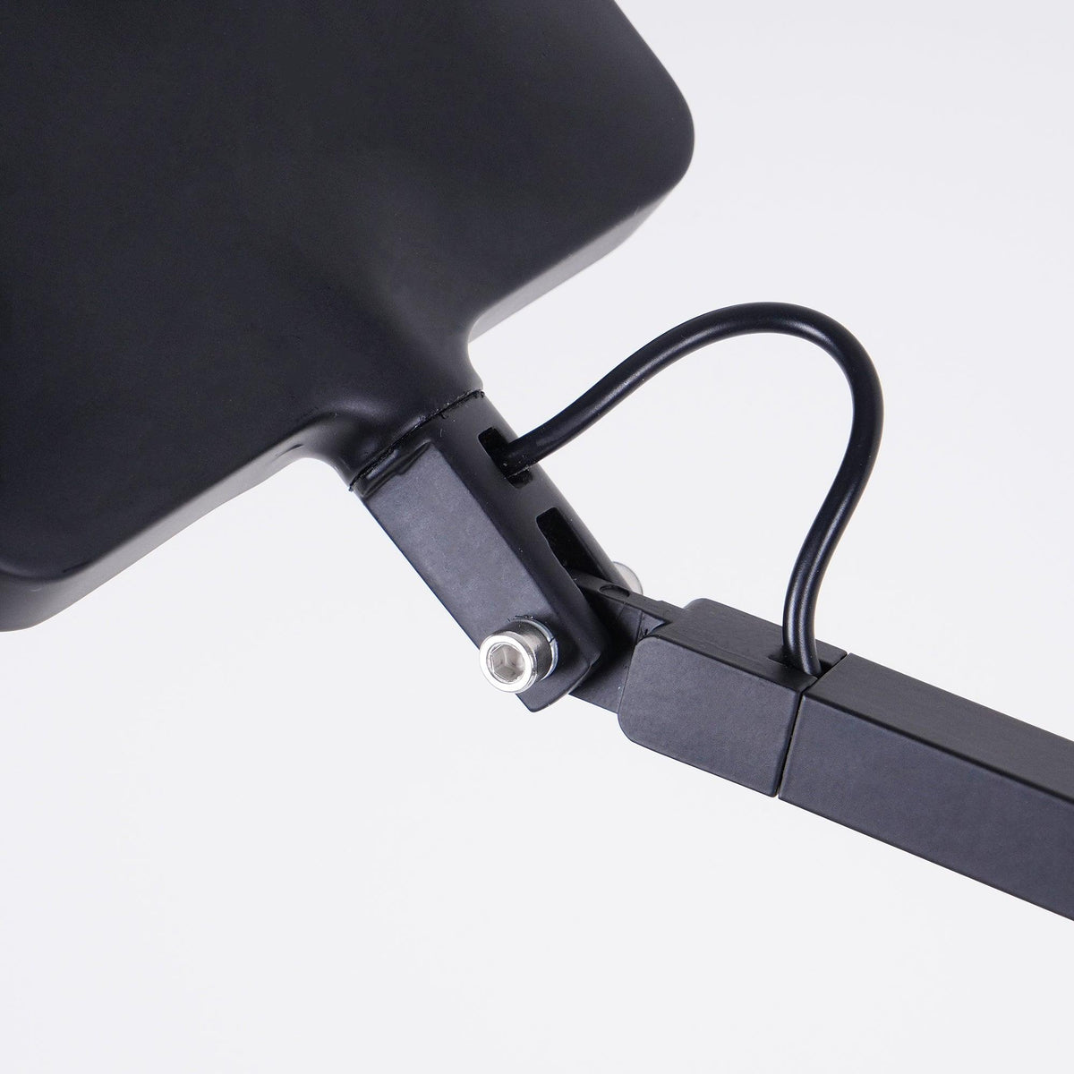 Tevenu industriell bordslampa i aluminium