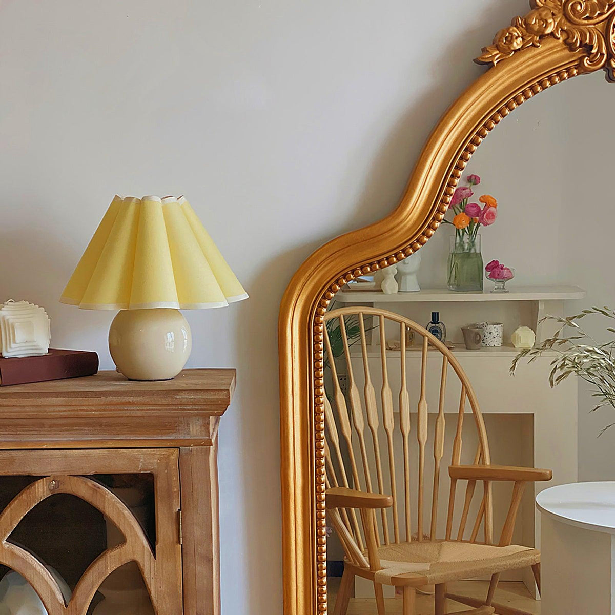 Nirixon lekfull bordslampa i tyg