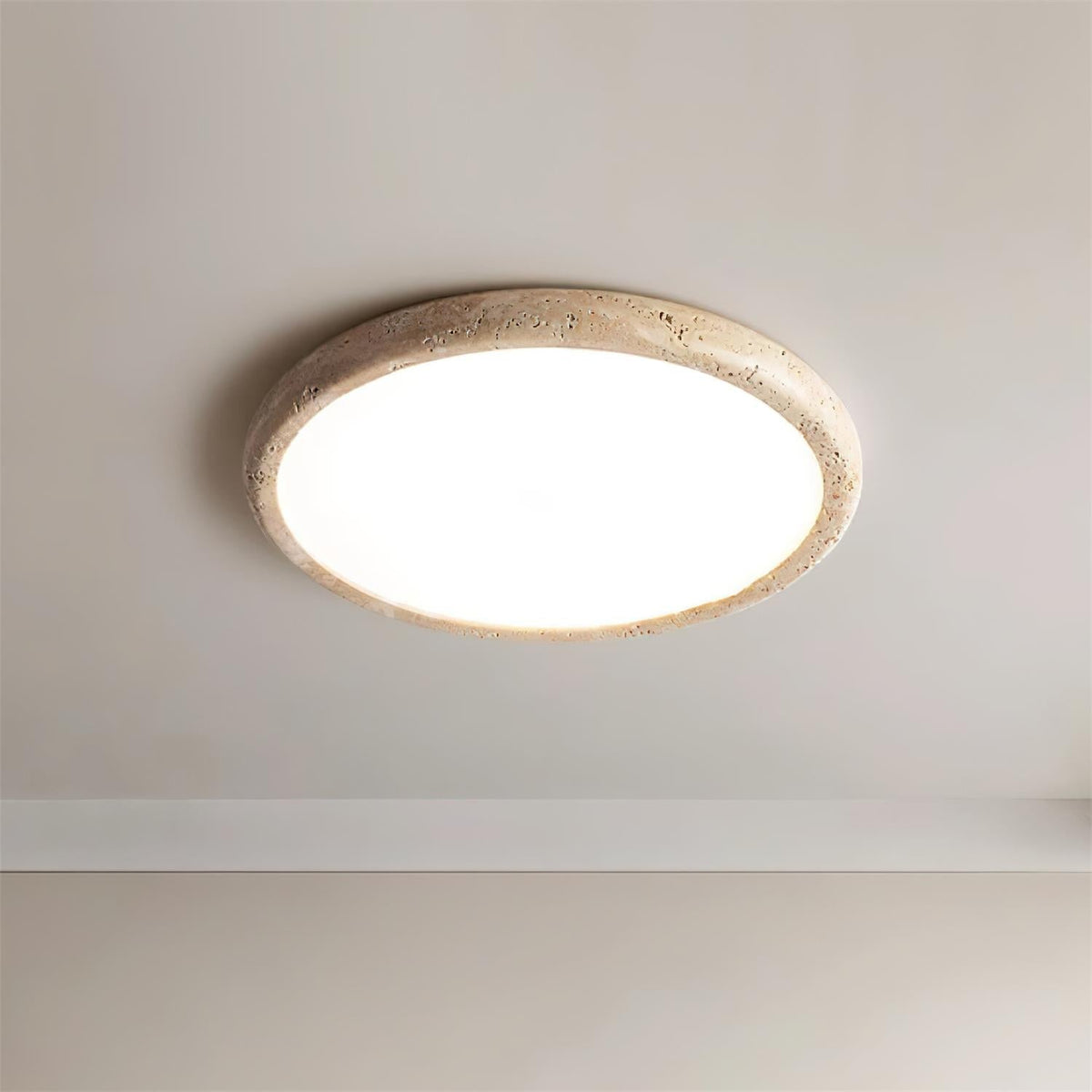 Ciro loftslampe i travertin