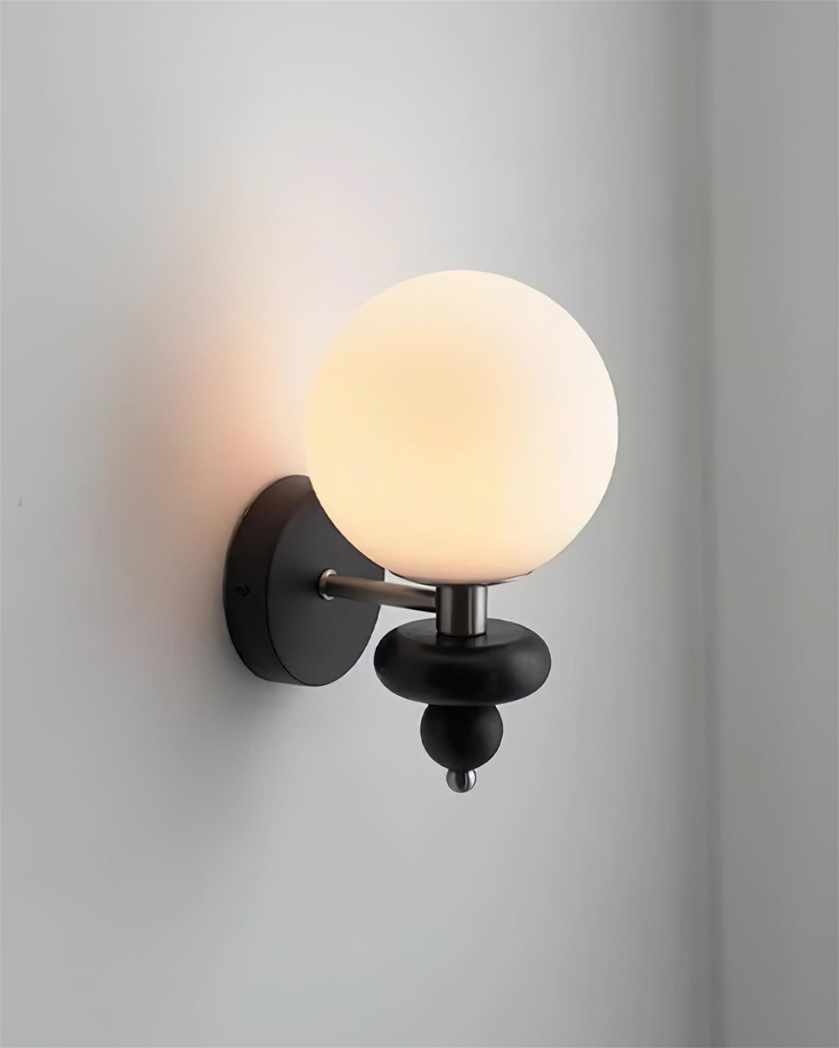 Lumueria modern klotformad vägglampa