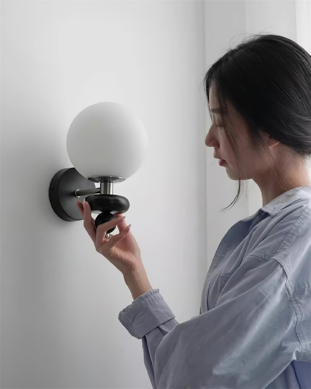 Lumueria modern klotformad vägglampa