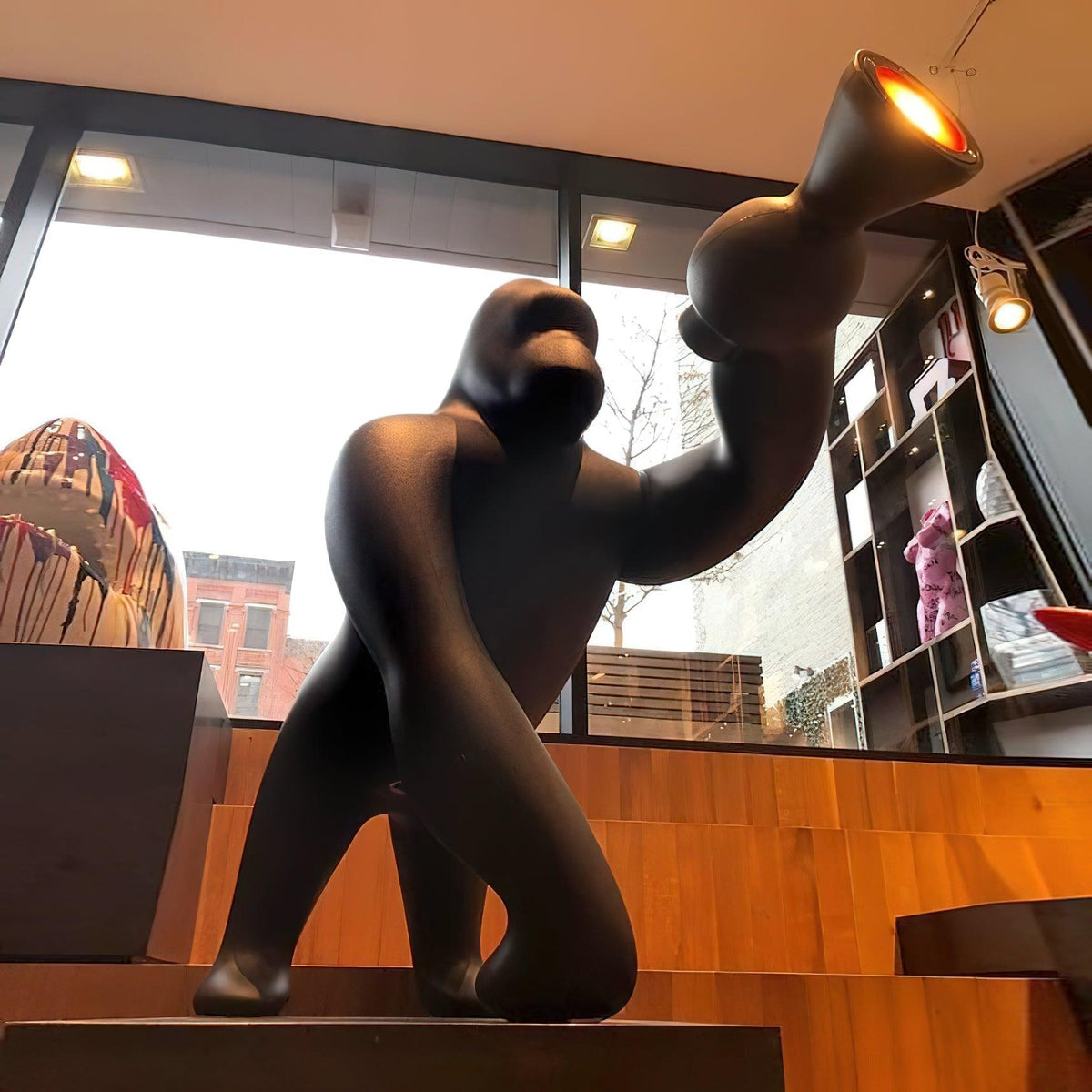 Candeeiro de pé Gorilla