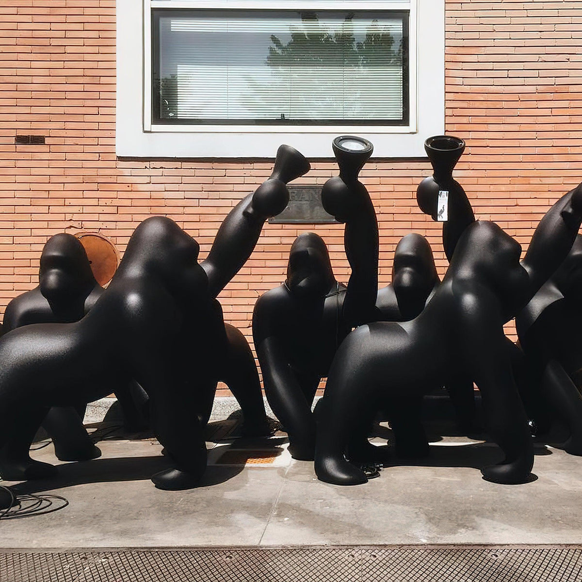 Candeeiro de pé Gorilla