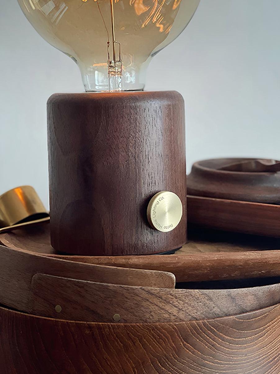 Candeeiro de mesa Altheil retro em madeira