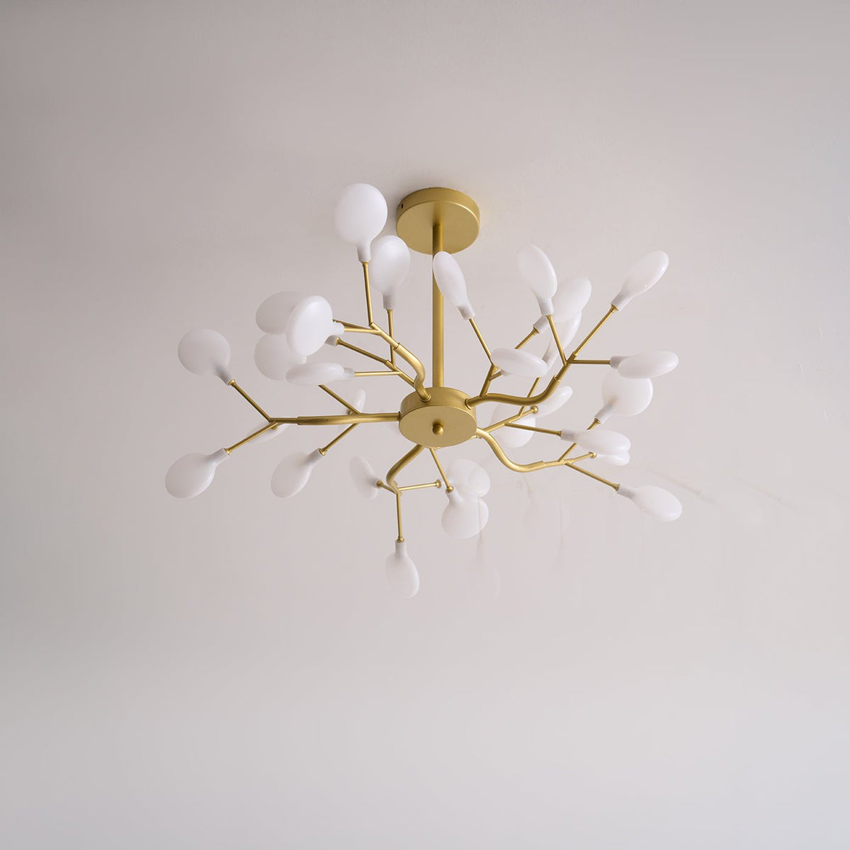 Riviselle Firefly-LED-kattokruunu