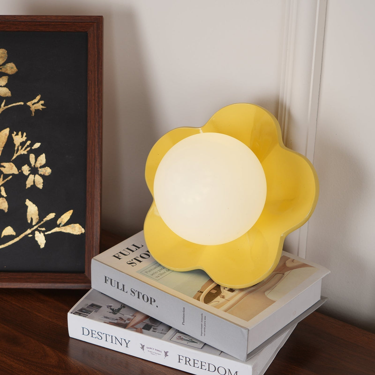 Petalia Wall Lamp