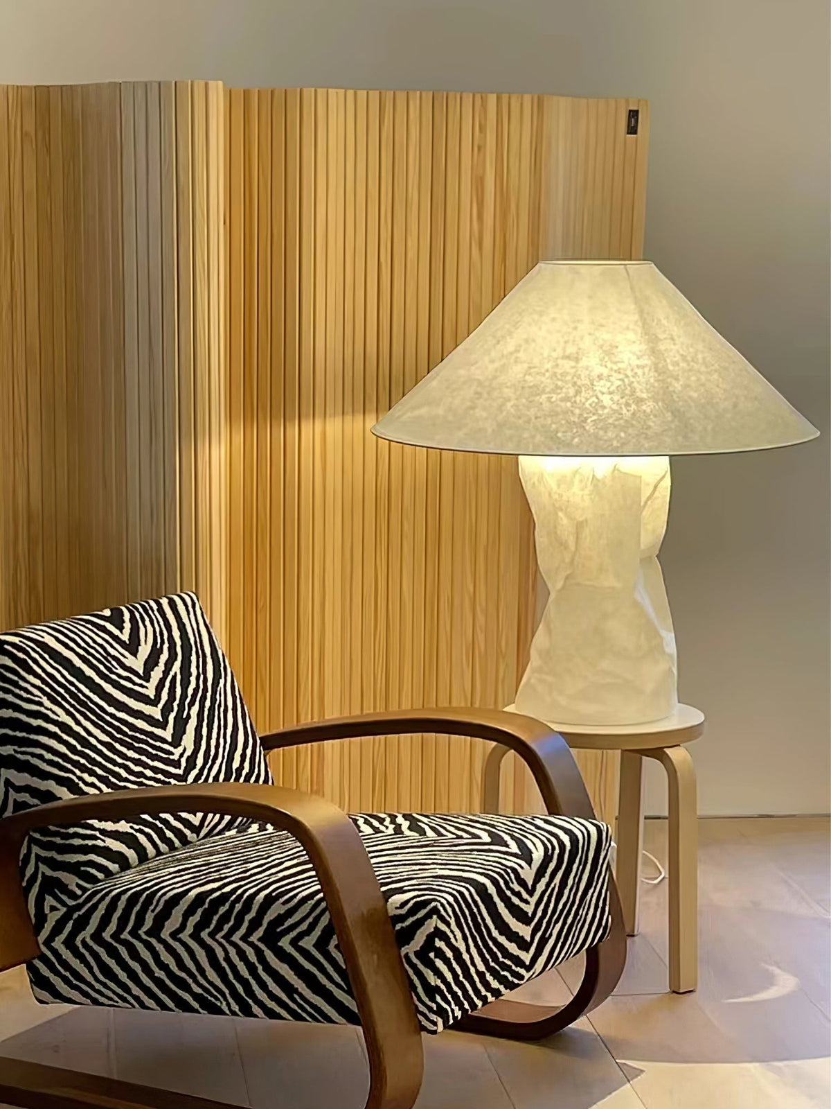 Lalemu konstnärlig bordslampa i papper