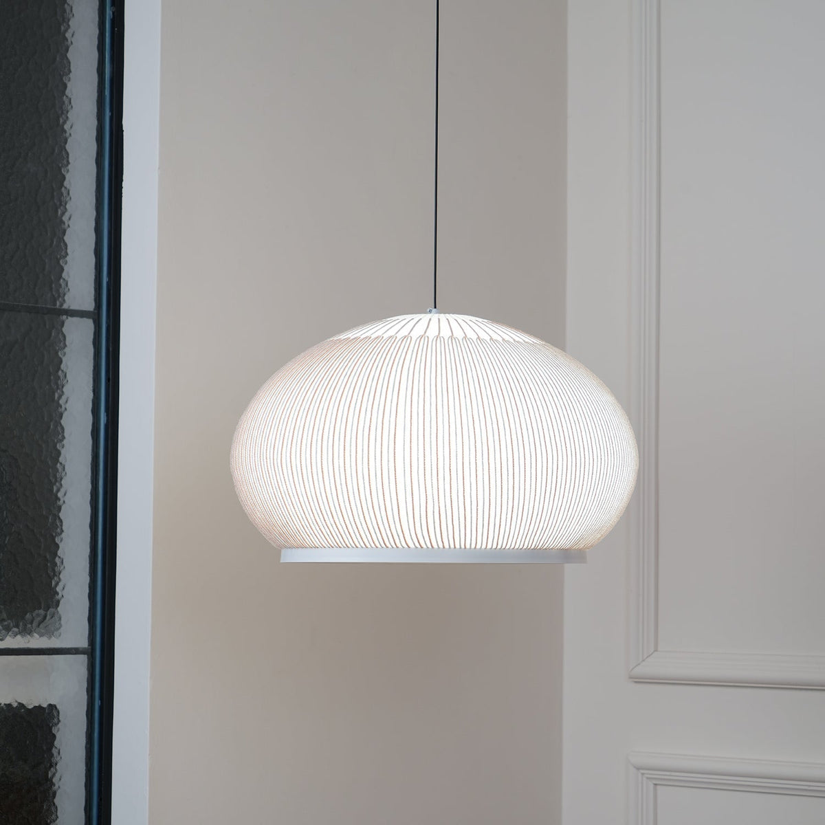 Lineiella minimalistinen kangasriippuvalaisin