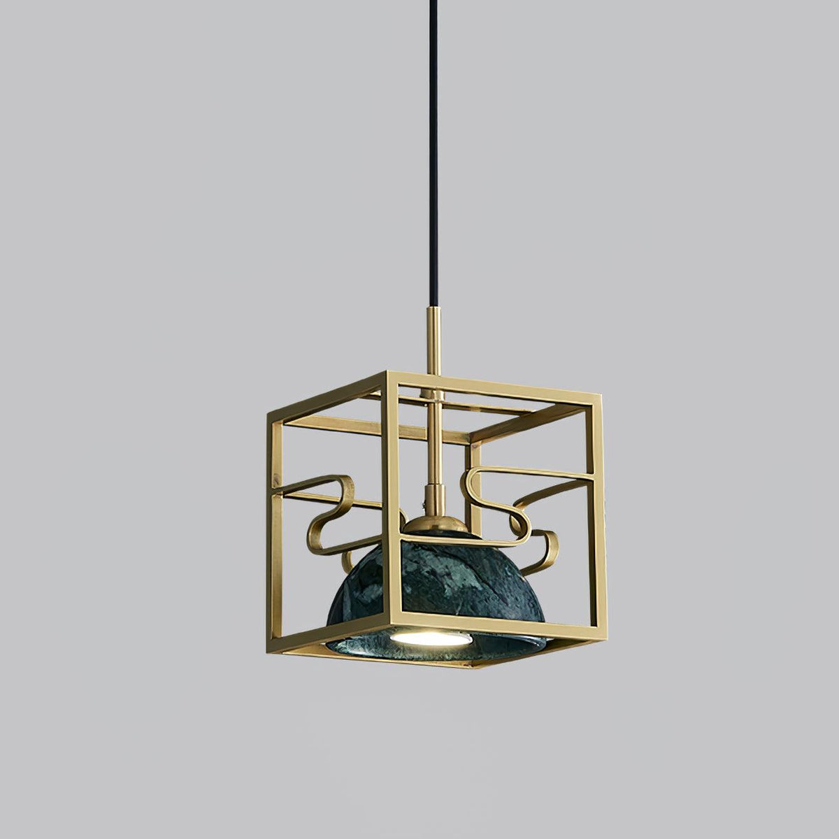 Cubo moderne pendellampe i messing