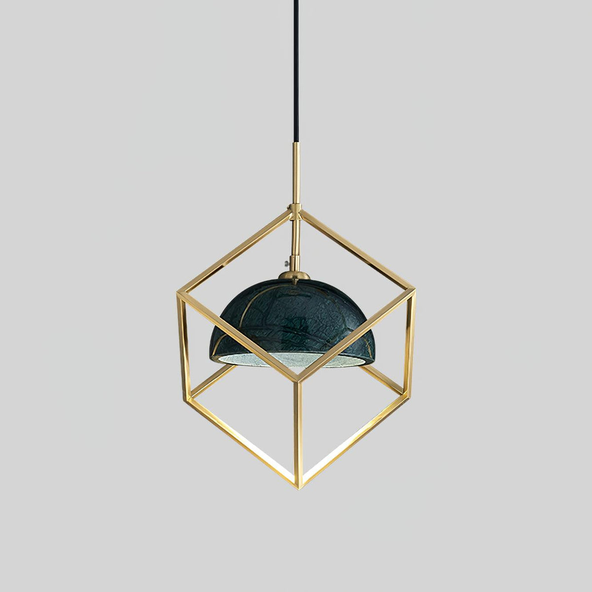 Cubo moderne pendellampe i messing