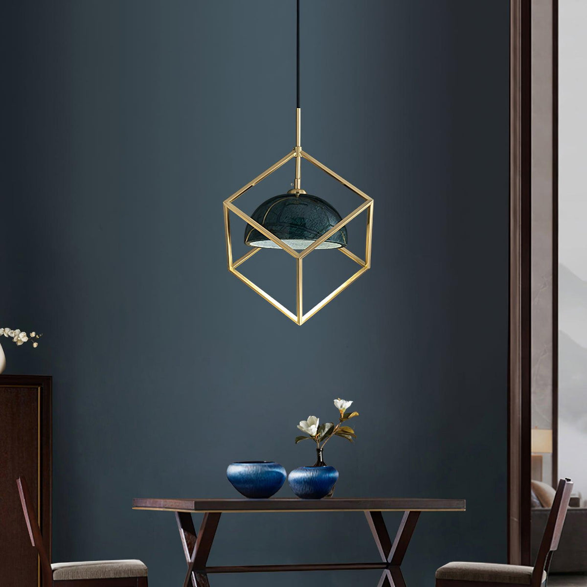 Cubo moderne pendellampe i messing