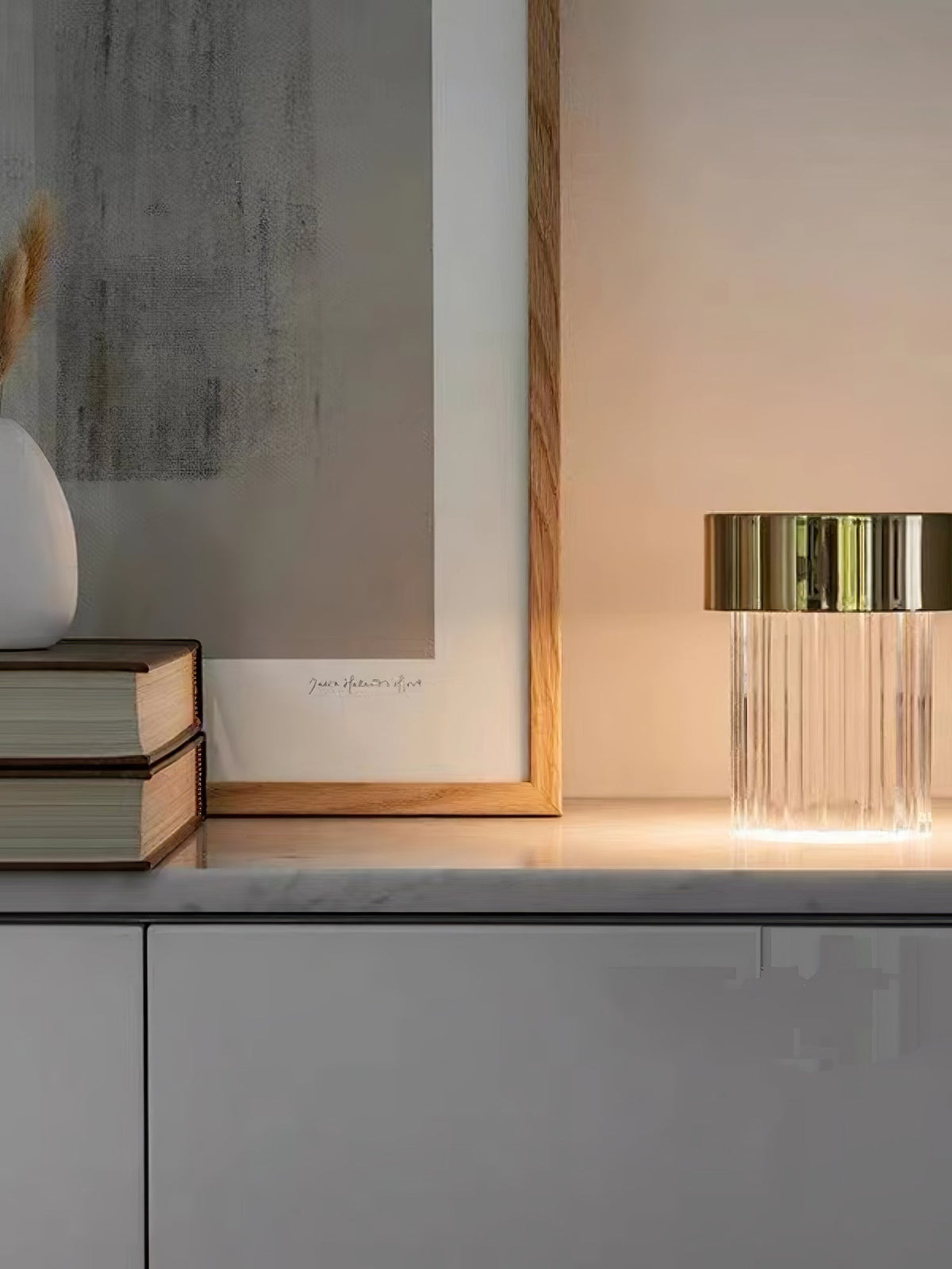 Pryden minimalistisk bordlampe