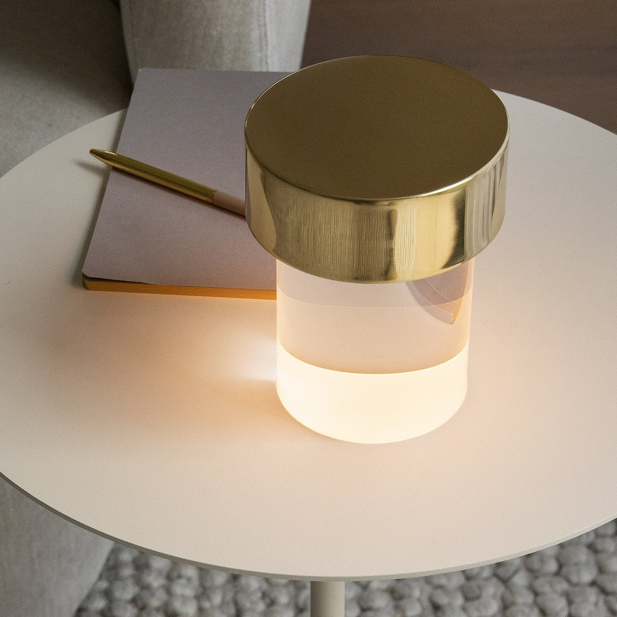 Pryden minimalistisk bordlampe