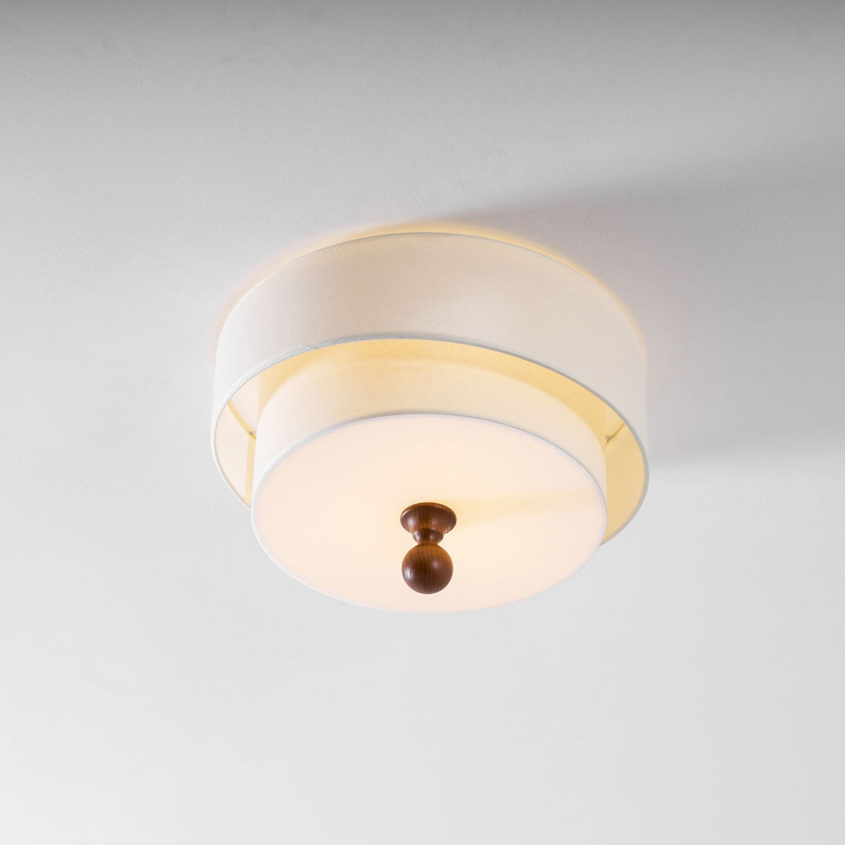 Serelira Dovemont loftslampe med lagdelt stofskærm