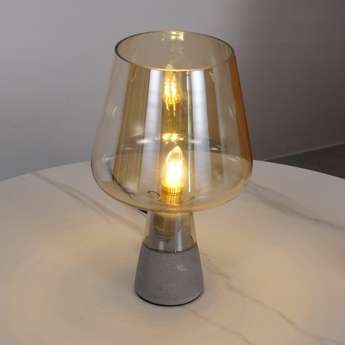 Elairella minimalistisk cementbordlampe