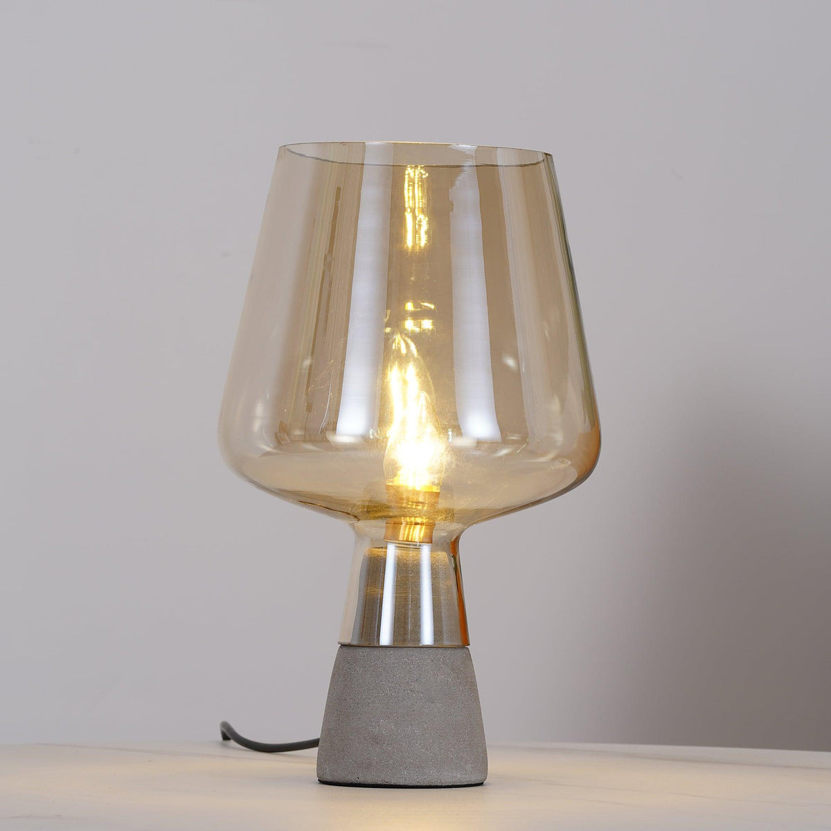 Elairella minimalistisk cementbordlampe