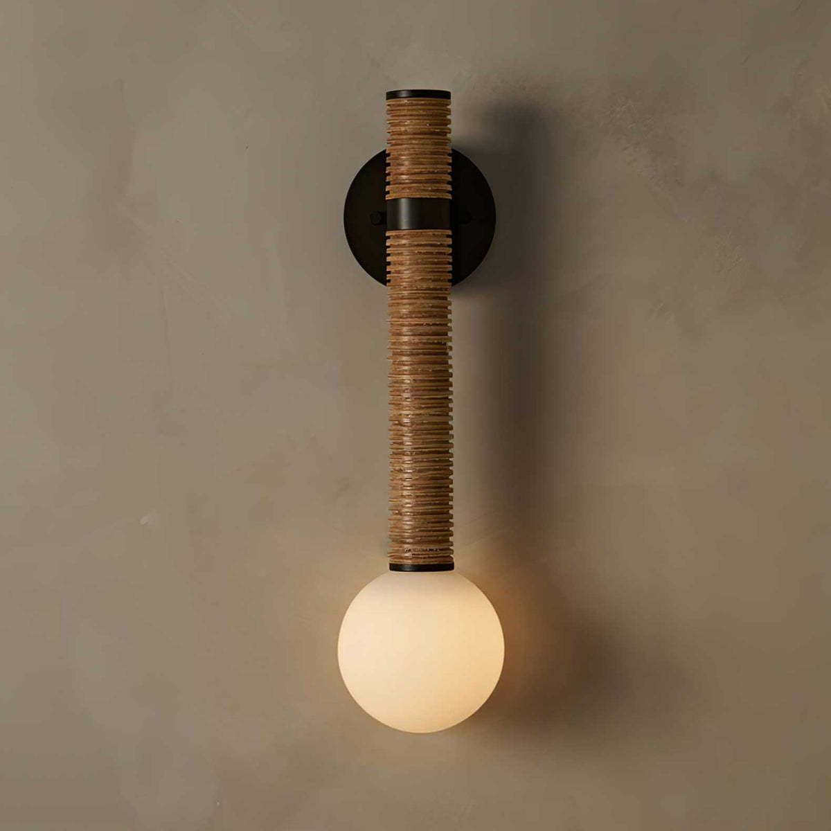 Noriielle minimalistisk vägglampa