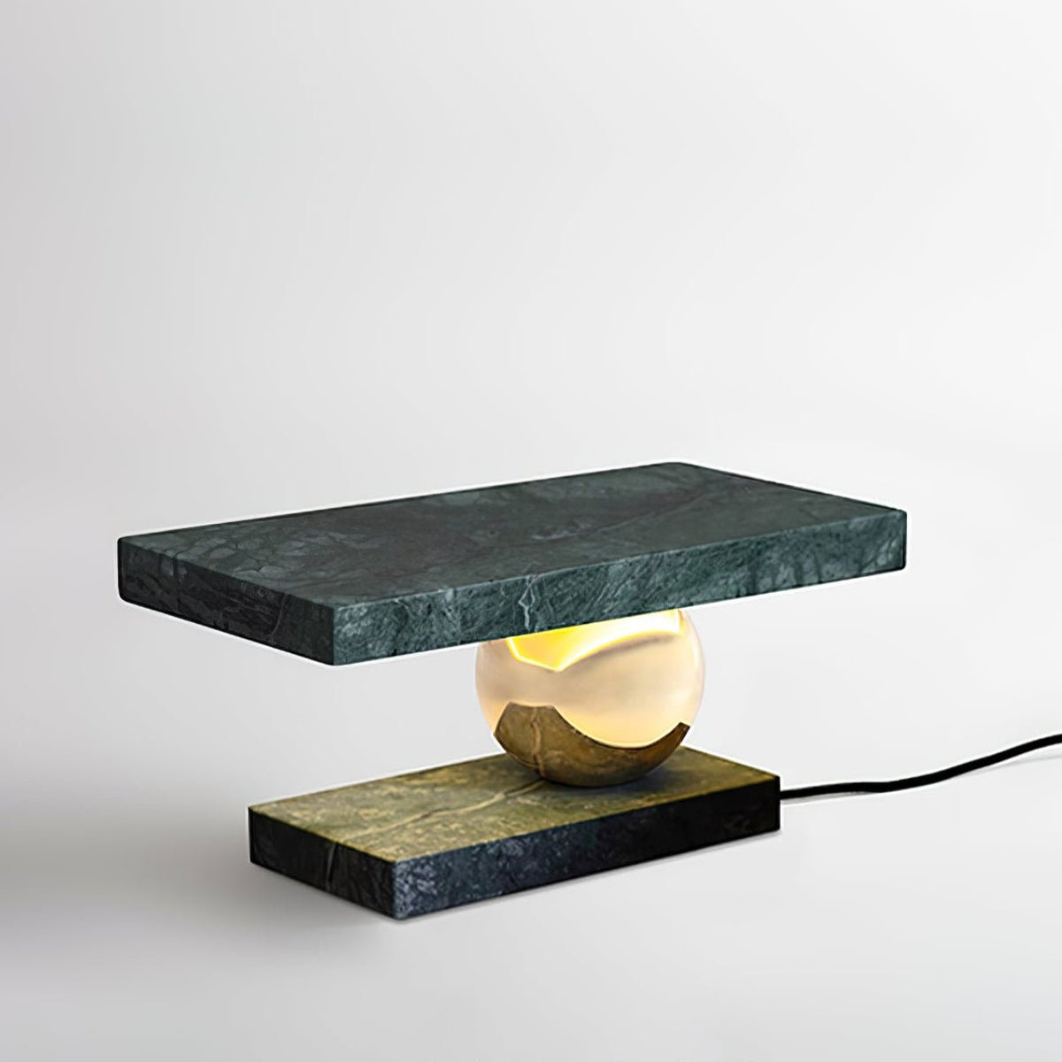 Andrew moderne marmorbordlampe