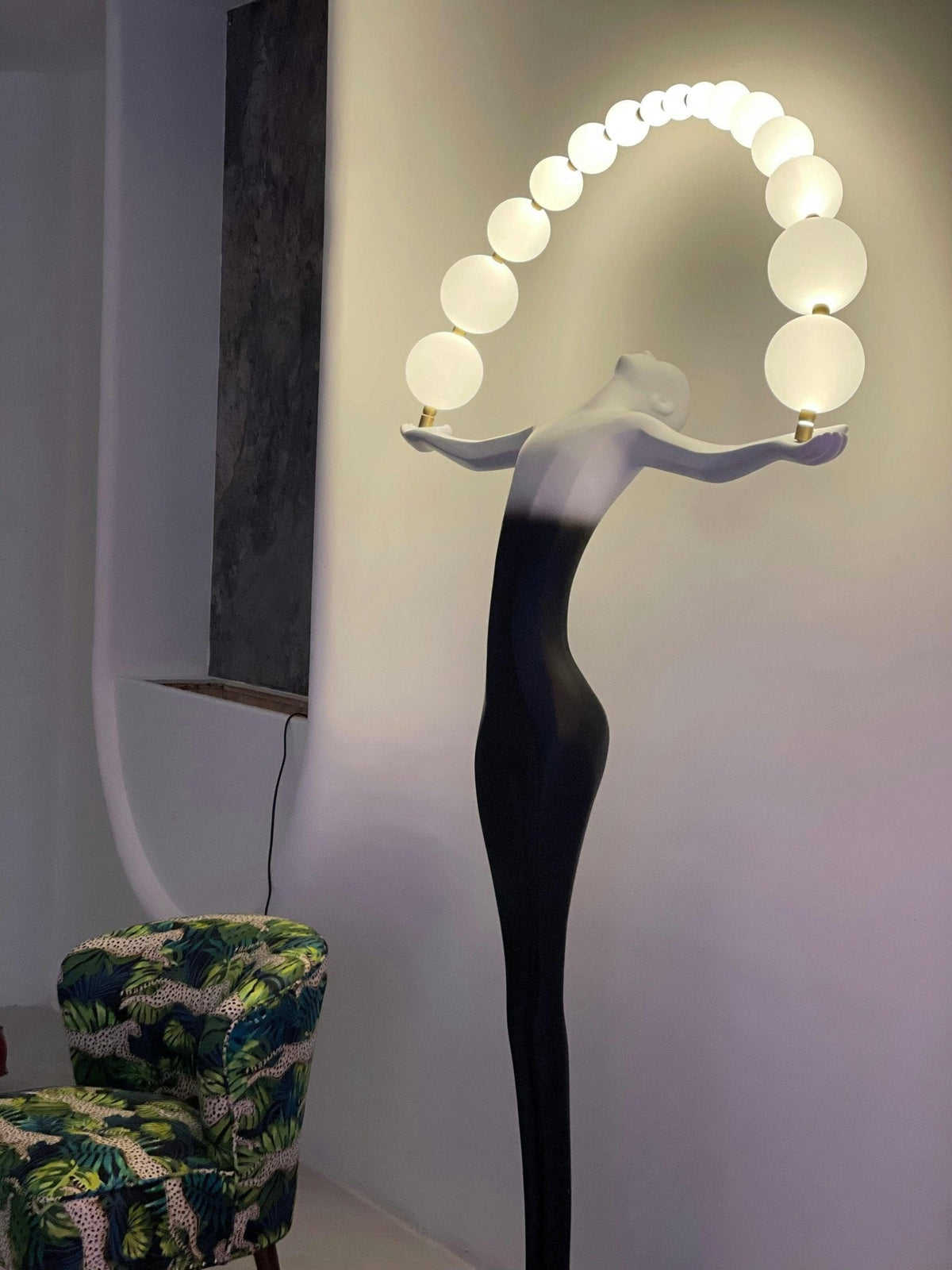 Luminara skulptural golvlampa med gradient
