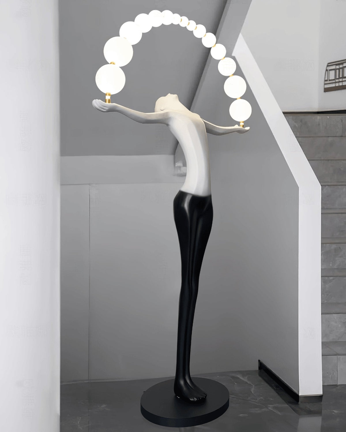 Luminara skulptural golvlampa med gradient