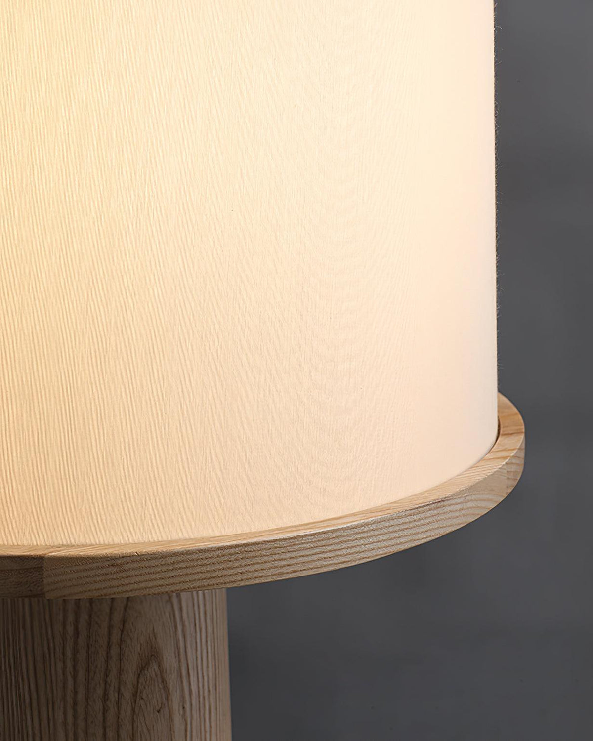 Jennifer moderne bordlampe i træ