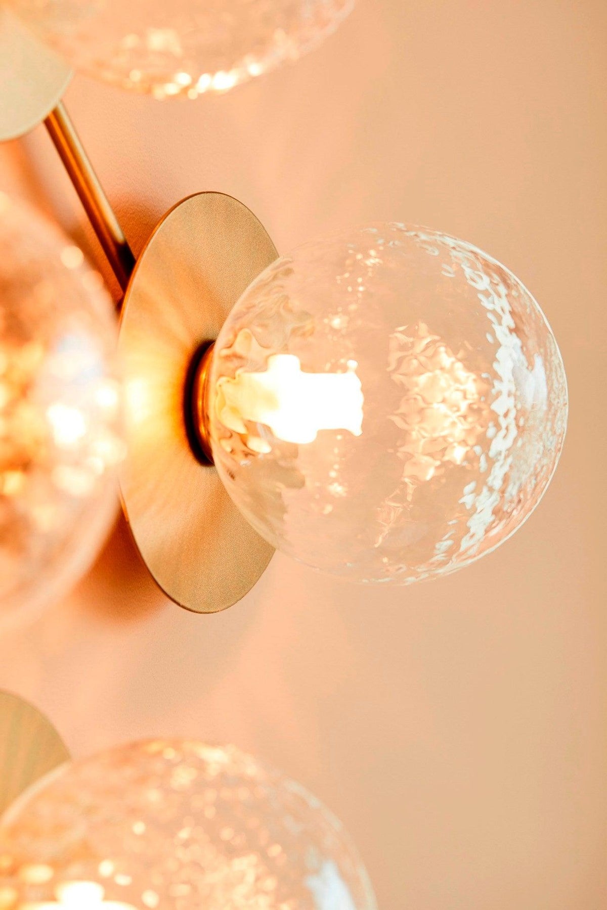 Candeeiro de parede minimalista Nifte em forma de disco e globo