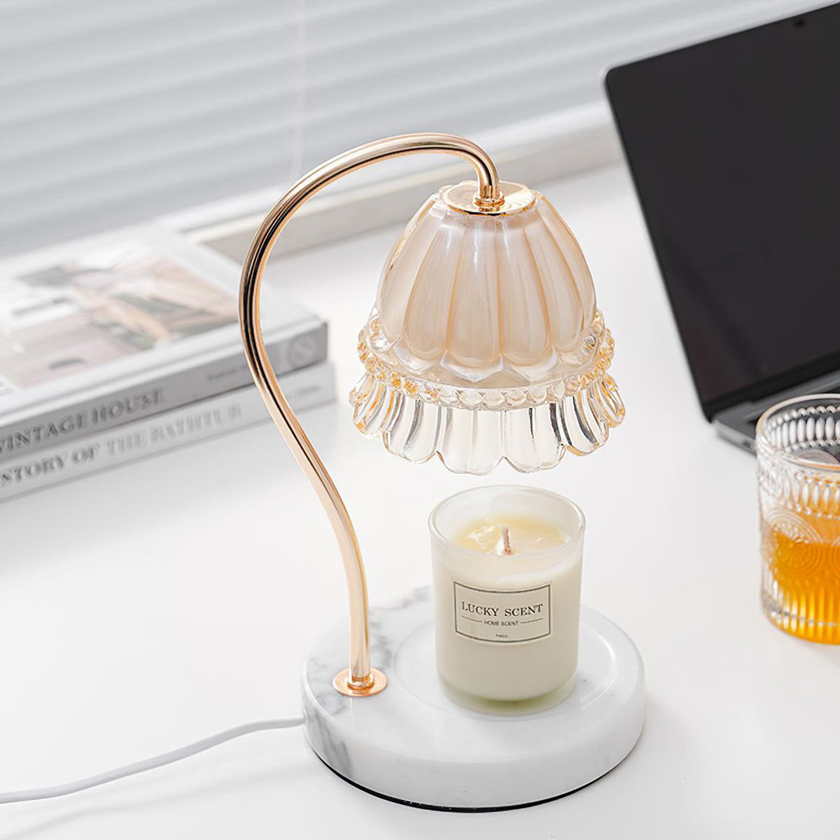 Candeeiro de mesa Daze Nordic Art em mármore, de luz quente