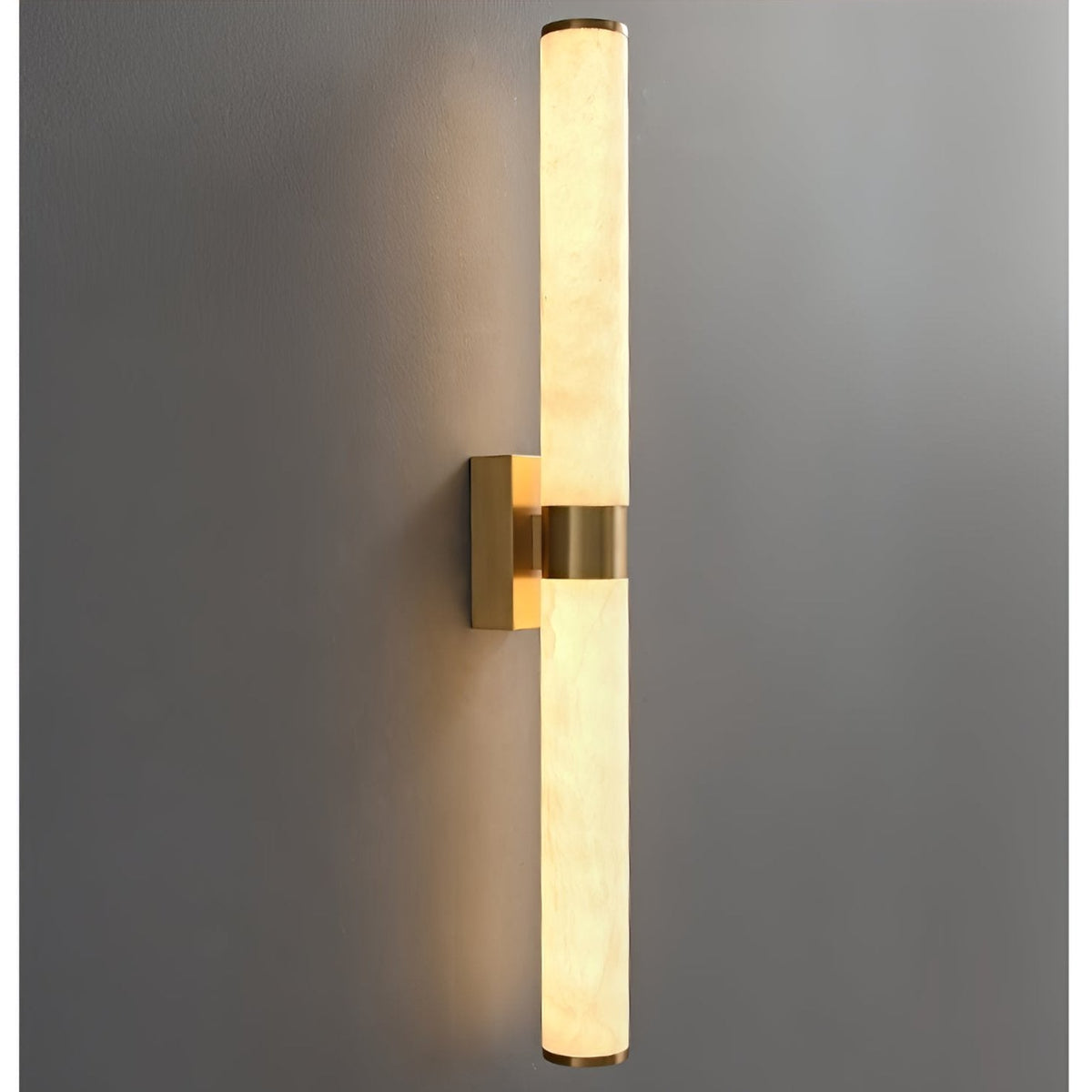Olmirira minimalistisk vägglampa i alabaster