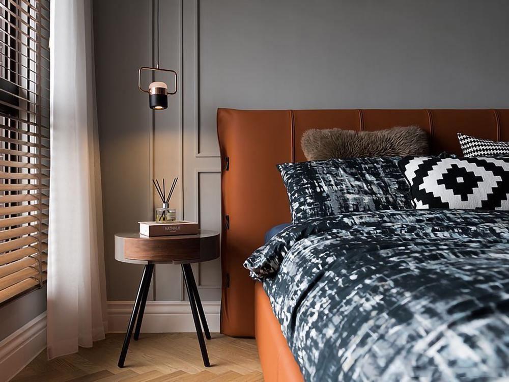 Lirael justerbar glaspendellampa med mässing