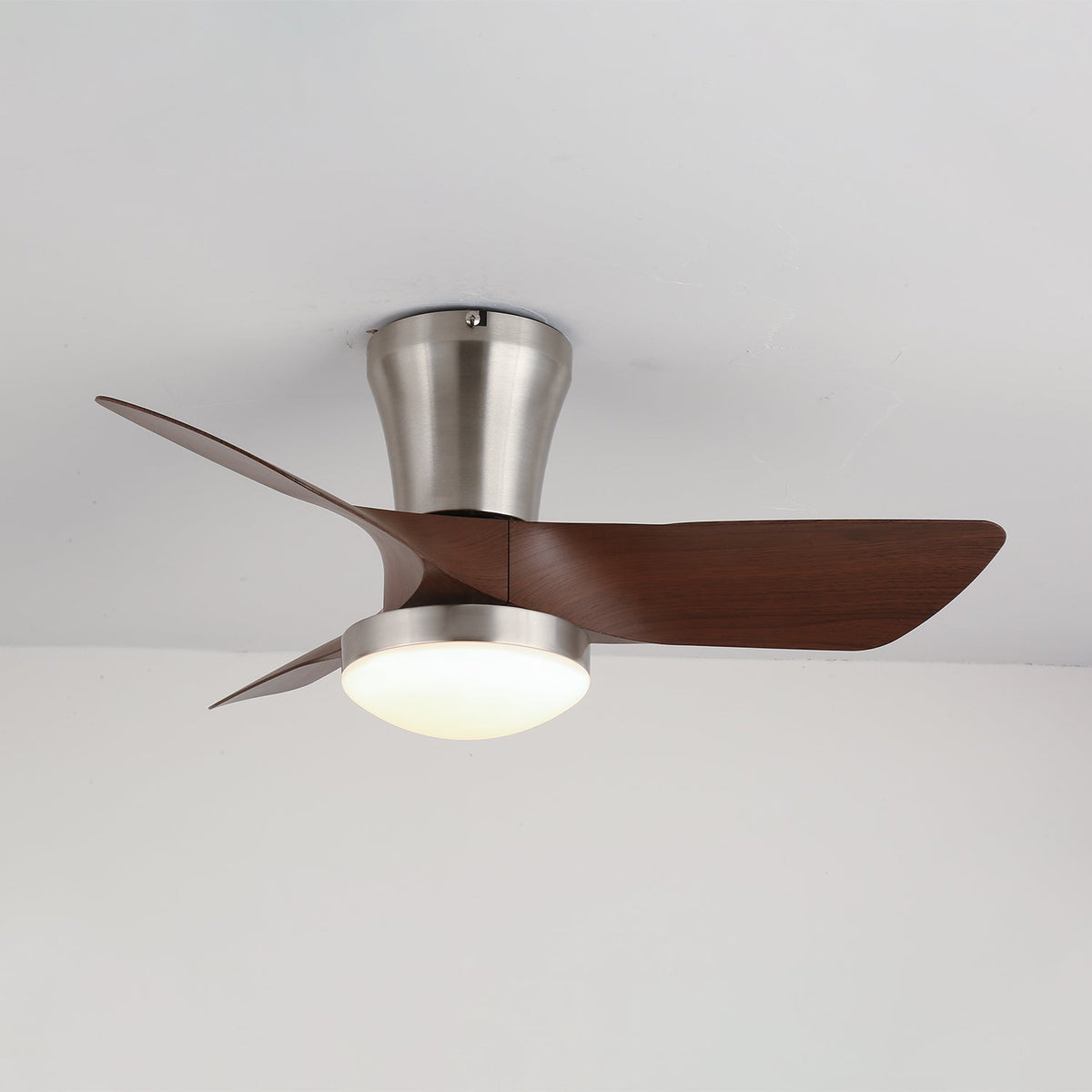 Luz de teto com ventoinha de madeira moderna Trivon
