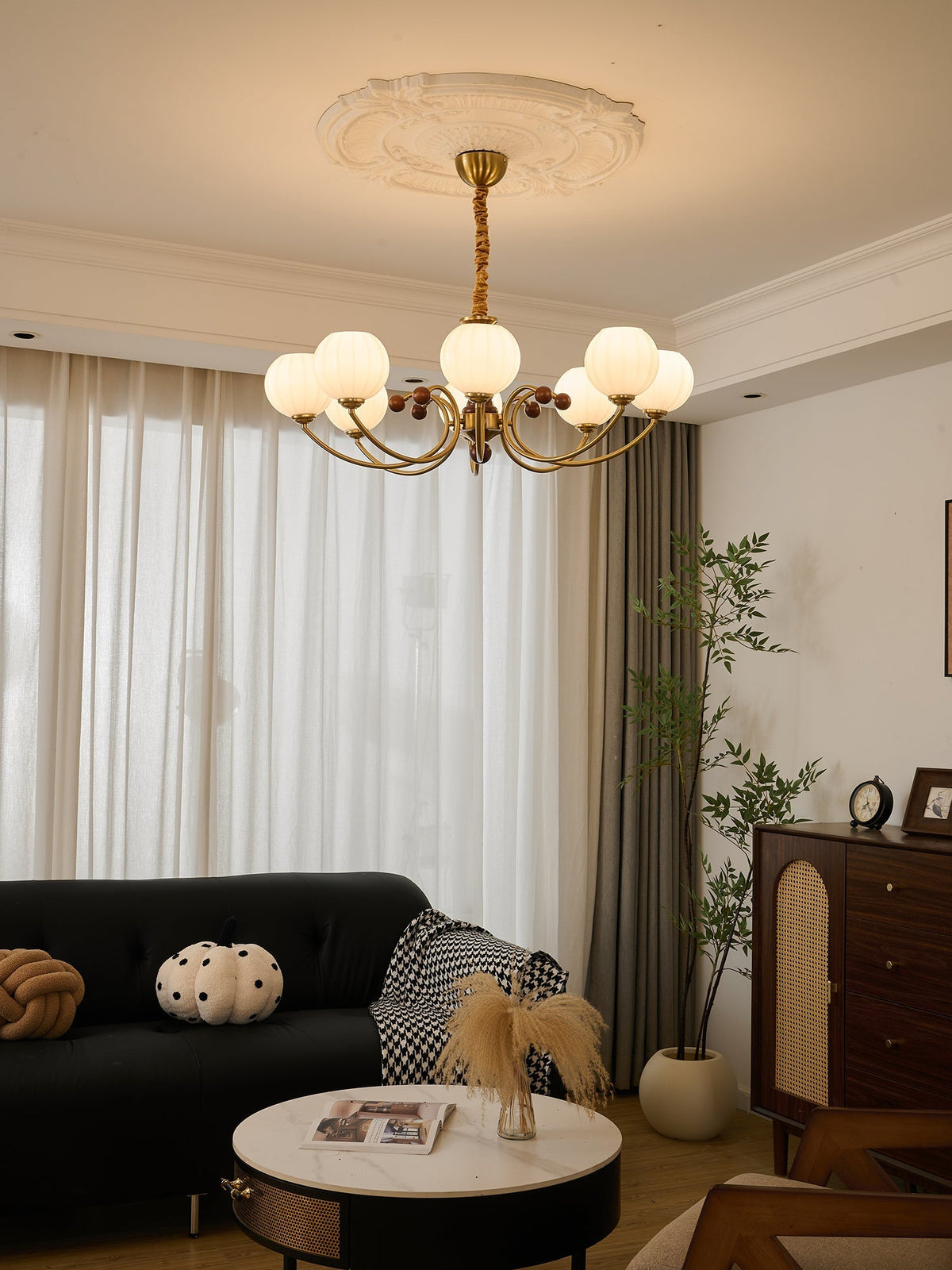 Omirara elegant traditionell vintage-ljuskrona i trä