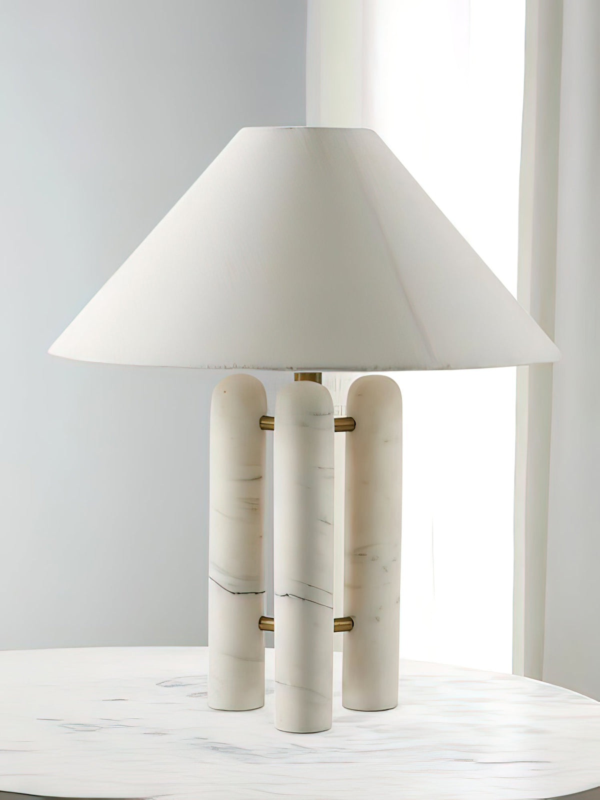 Trio moderne marmorbordlampe