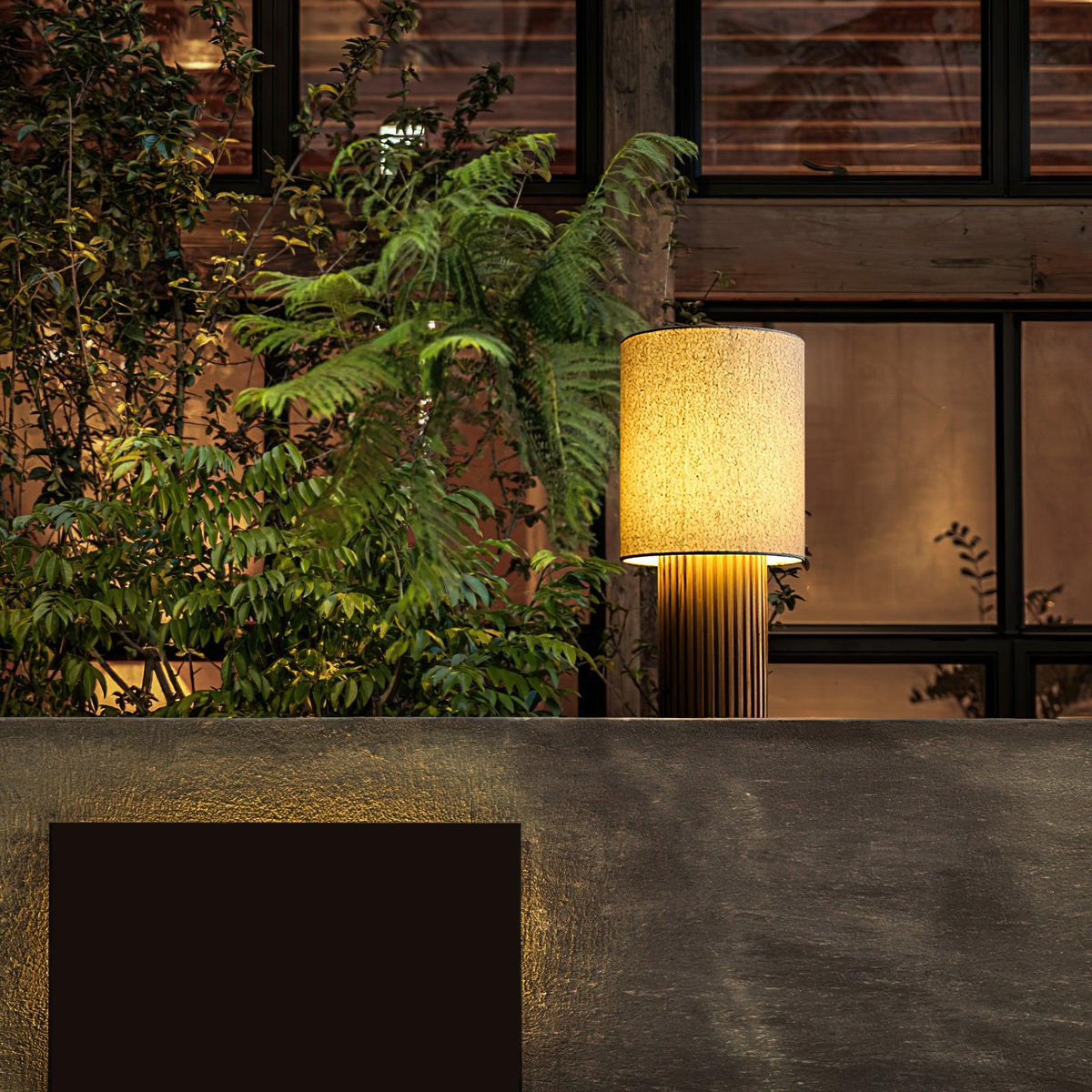 Grove vintage-bordlampe i stof